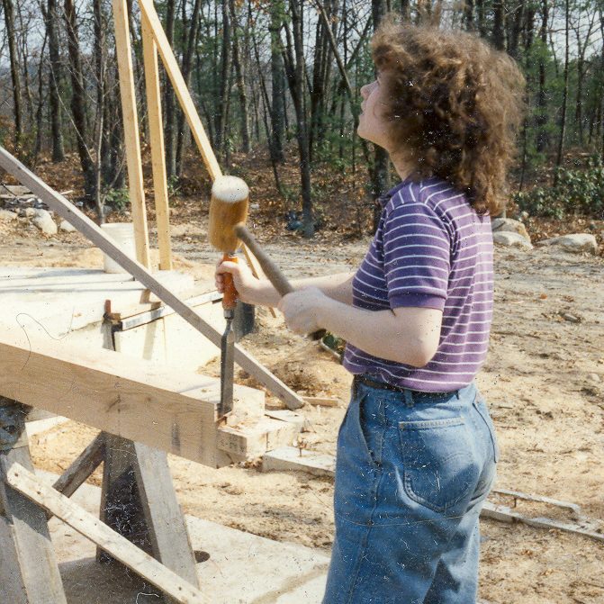 Jan Carvalho Carving a Beam